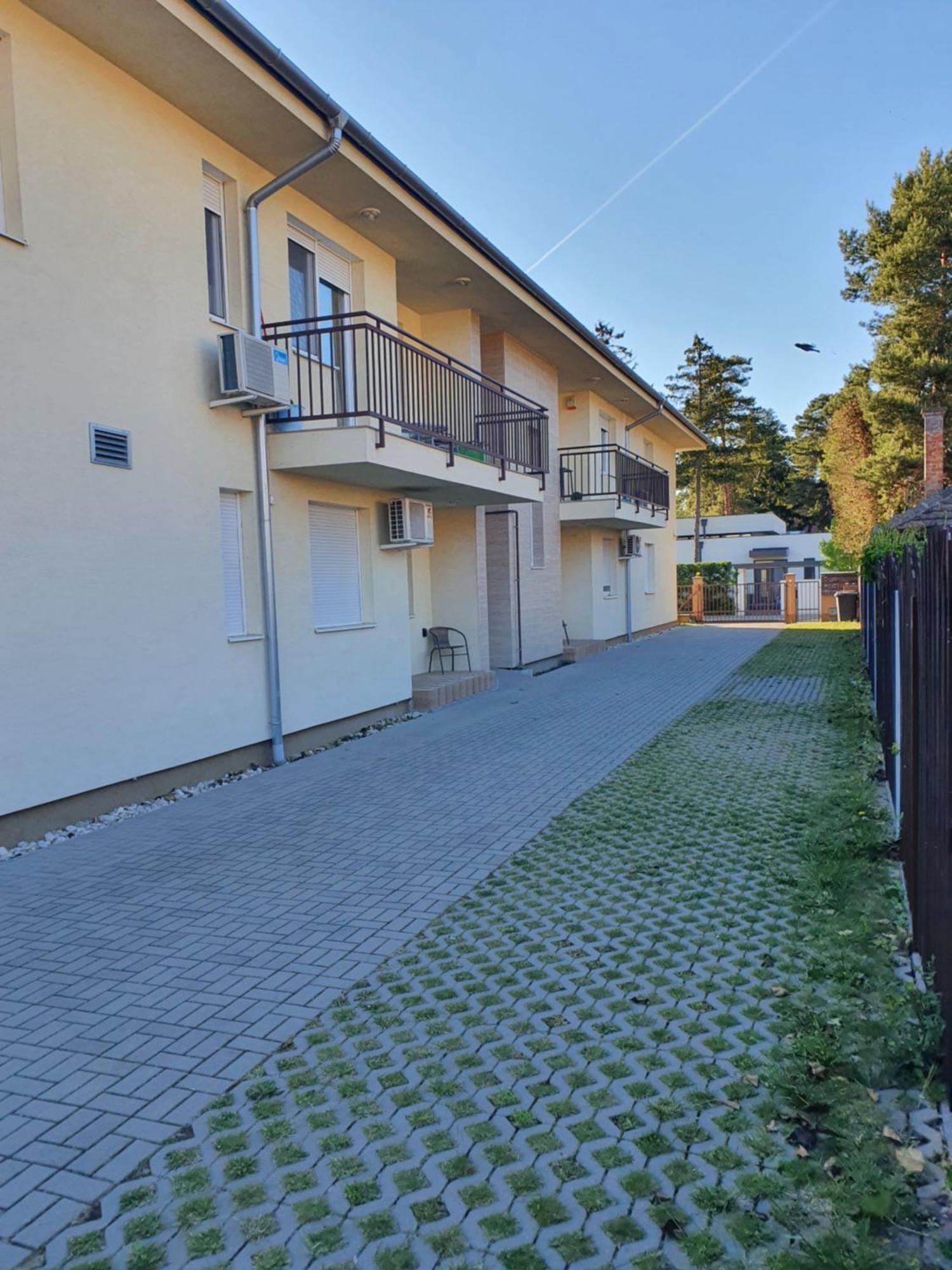 Mandara Wellnes Apartmanok Siófok Eksteriør bilde